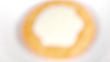 Beyaz çikolatalı krakerler