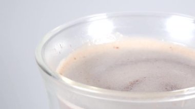 Sıcak çikolata, kısa video klibi