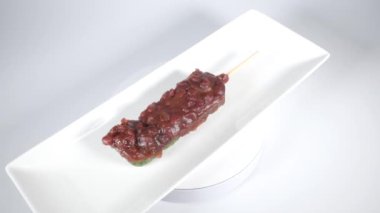 Japon yomogidango anko, kısa video klibi