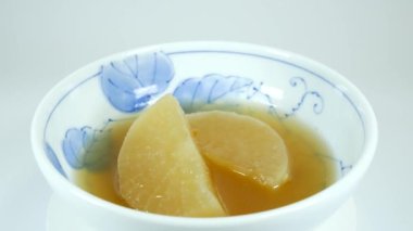 Japon yahnisi Oden, kısa video klibi