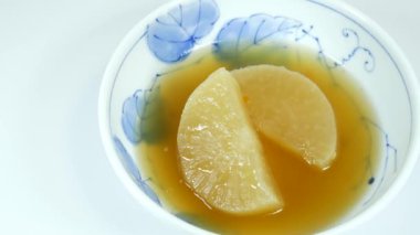 Japon yahnisi Oden, kısa video klibi