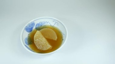 Japon yahnisi Oden, kısa video klibi