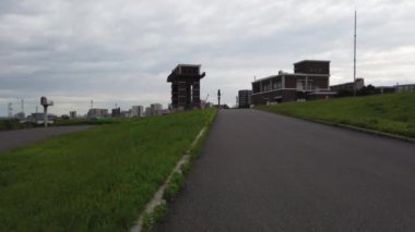 Tokyo Arakawa nehir yatağı, video klibi