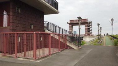 Tokyo Arakawa nehir yatağı, video klibi