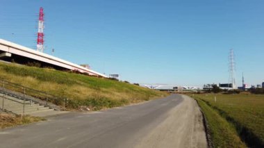 Tokyo Arakawa nehir yatağı, video klibi