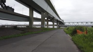 Tokyo Arakawa nehir yatağı, video klibi