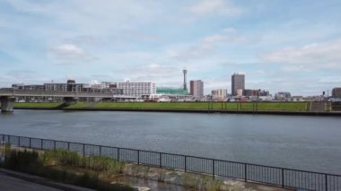 Tokyo Arakawa nehir yatağı, video klibi