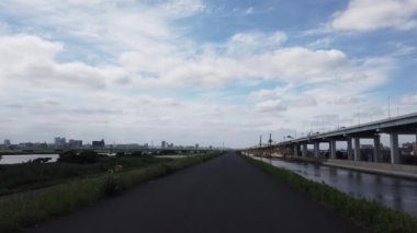 Tokyo Arakawa nehir yatağı, video klibi