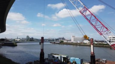 Tokyo Arakawa nehir yatağı, video klibi