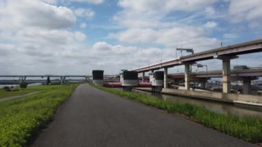 Tokyo Arakawa nehir yatağı, video klibi