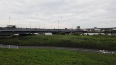 Tokyo Arakawa nehir yatağı, video klibi