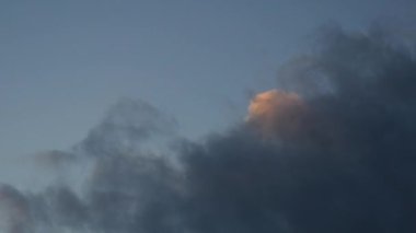 Akşam gökyüzü, video klip