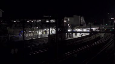 Japonya 'da Uguisudani, Tokyo Geceyarısı