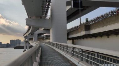 Tokyo Gökkuşağı Köprüsü Gezisi
