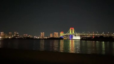 Japonya 'da Gökkuşağı Köprüsü, Tokyo Gece Manzarası