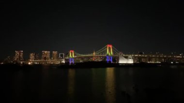 Japonya 'da Gökkuşağı Köprüsü, Tokyo Gece Manzarası