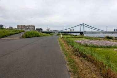 Tokyo Arakawa nehir yatağı manzarası