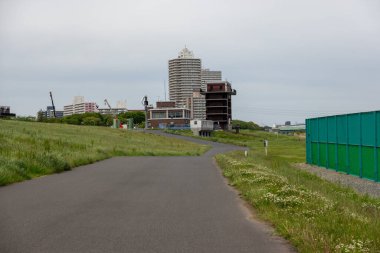 Tokyo Arakawa nehir yatağı manzarası