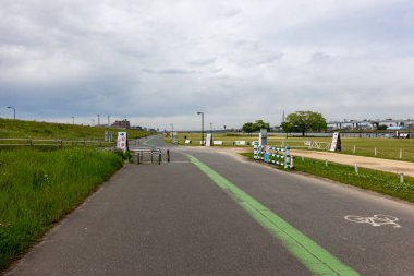 Tokyo Arakawa nehir yatağı manzarası