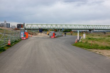 Tokyo Arakawa nehir yatağı manzarası