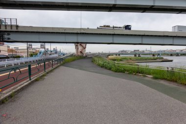 Tokyo Arakawa nehir yatağı manzarası