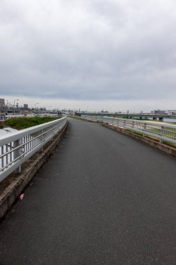 Tokyo Arakawa nehir yatağı manzarası