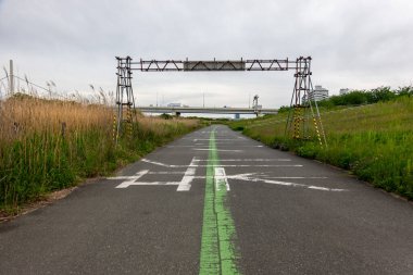 Tokyo Arakawa nehir yatağı manzarası
