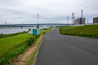 Tokyo Arakawa nehir yatağı manzarası