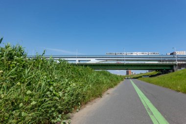 Tokyo Arakawa nehir yatağı manzarası