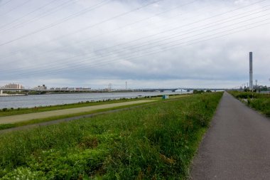 Tokyo Arakawa nehir yatağı manzarası