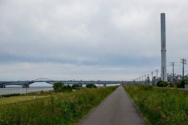 Tokyo Arakawa nehir yatağı manzarası