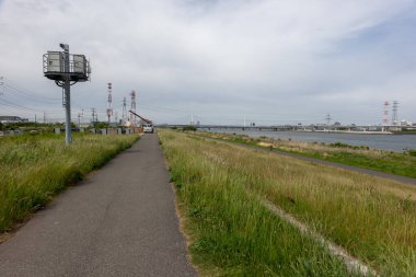 Tokyo Arakawa nehir yatağı manzarası