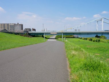 Tokyo Arakawa nehir yatağı manzarası