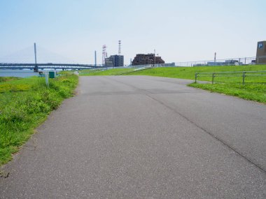 Tokyo Arakawa nehir yatağı manzarası