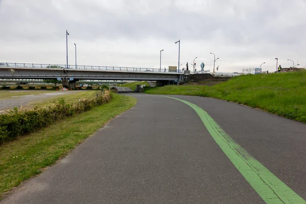 Tokyo Arakawa nehir yatağı manzarası