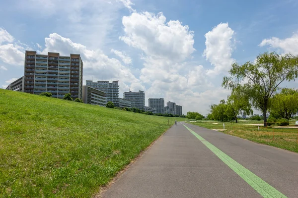 Tokyo Arakawa nehir yatağı manzarası