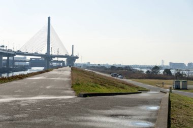 Tokyo Arakawa nehir yatağı manzarası