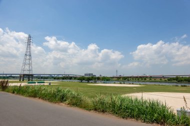 Tokyo Arakawa nehir yatağı manzarası