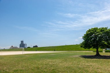 Tokyo Arakawa nehir yatağı manzarası