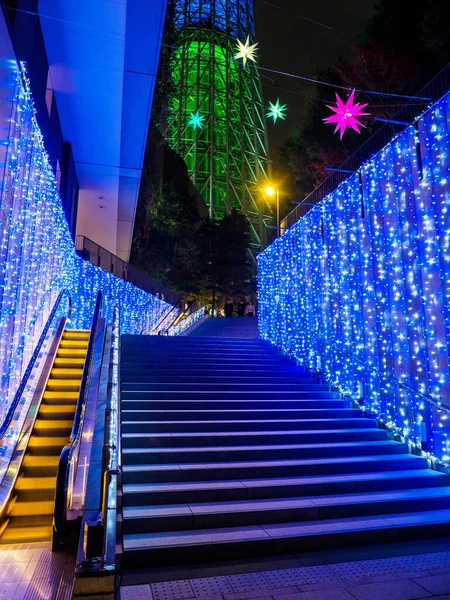 Japonya 'da Tokyo solamachi aydınlatması