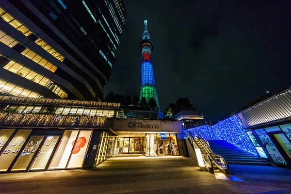 Освещение Токио Соламачи Японии — стоковое фото