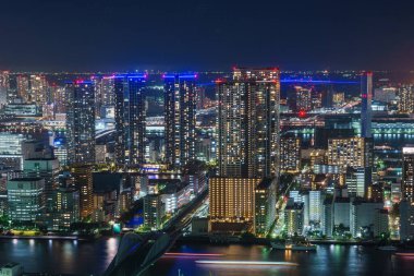 Japonya'da gözlem odası gece görünümü