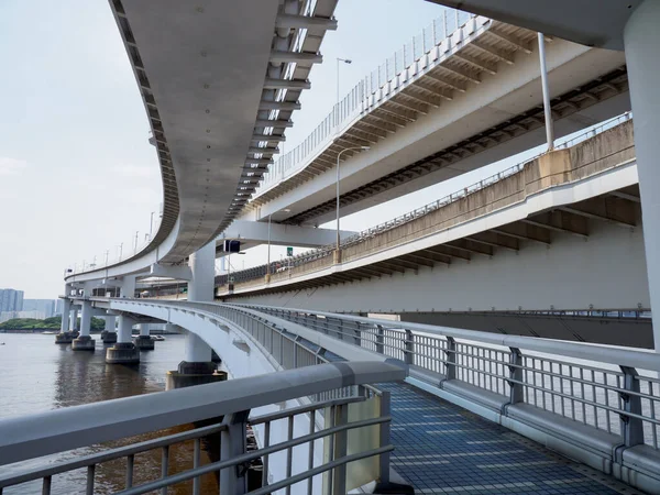 Tokyo Gökkuşağı Köprüsü Manzarası