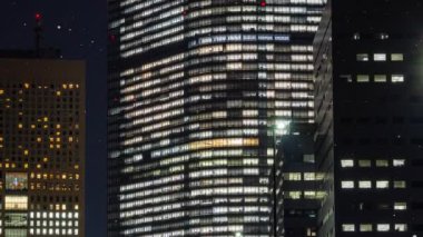 Sentetik Tokyo kar yağışı gece görüntüsü CG hareket grafikleri