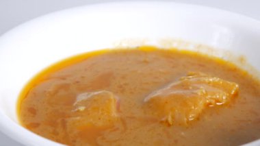 Köri, yemek videosu.