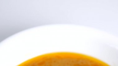 Köri, yemek videosu.