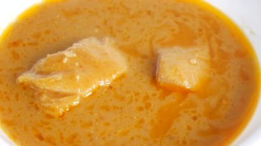 Köri, yemek videosu.