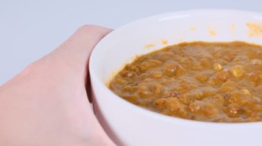 Köri, yemek videosu.