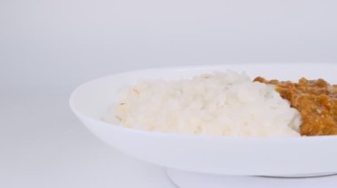 Köri, yemek videosu.