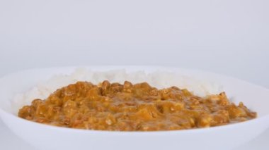 Köri, yemek videosu.